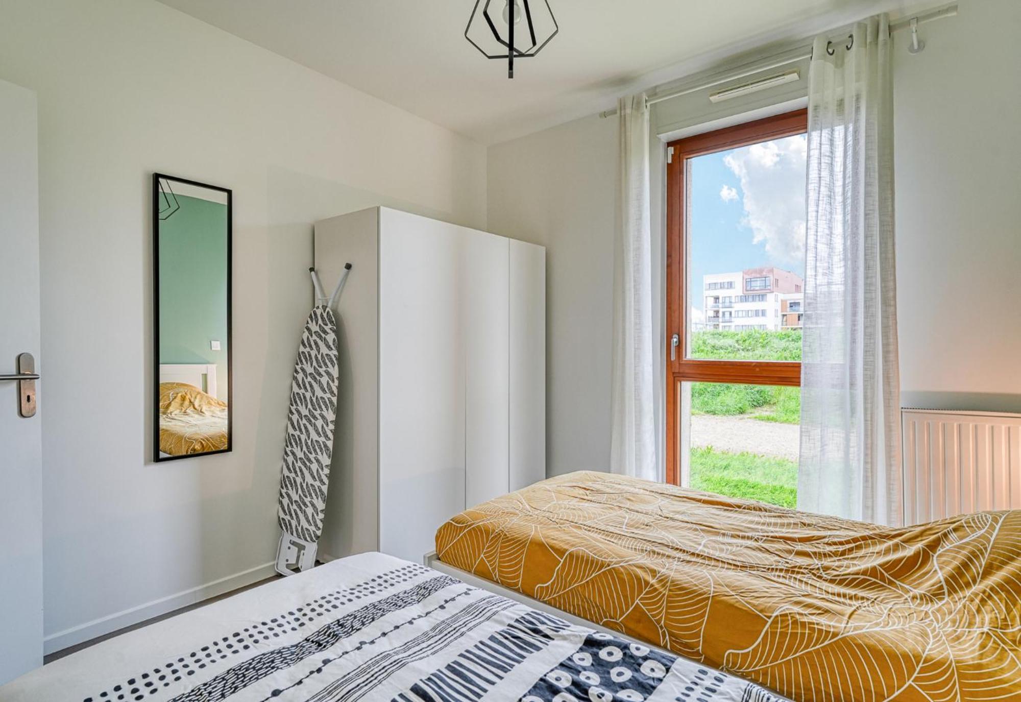 Bella Notte - 10 Min From Disneyland, Free Parking, Self Check-in, 7 Pers Apartment Montevrain