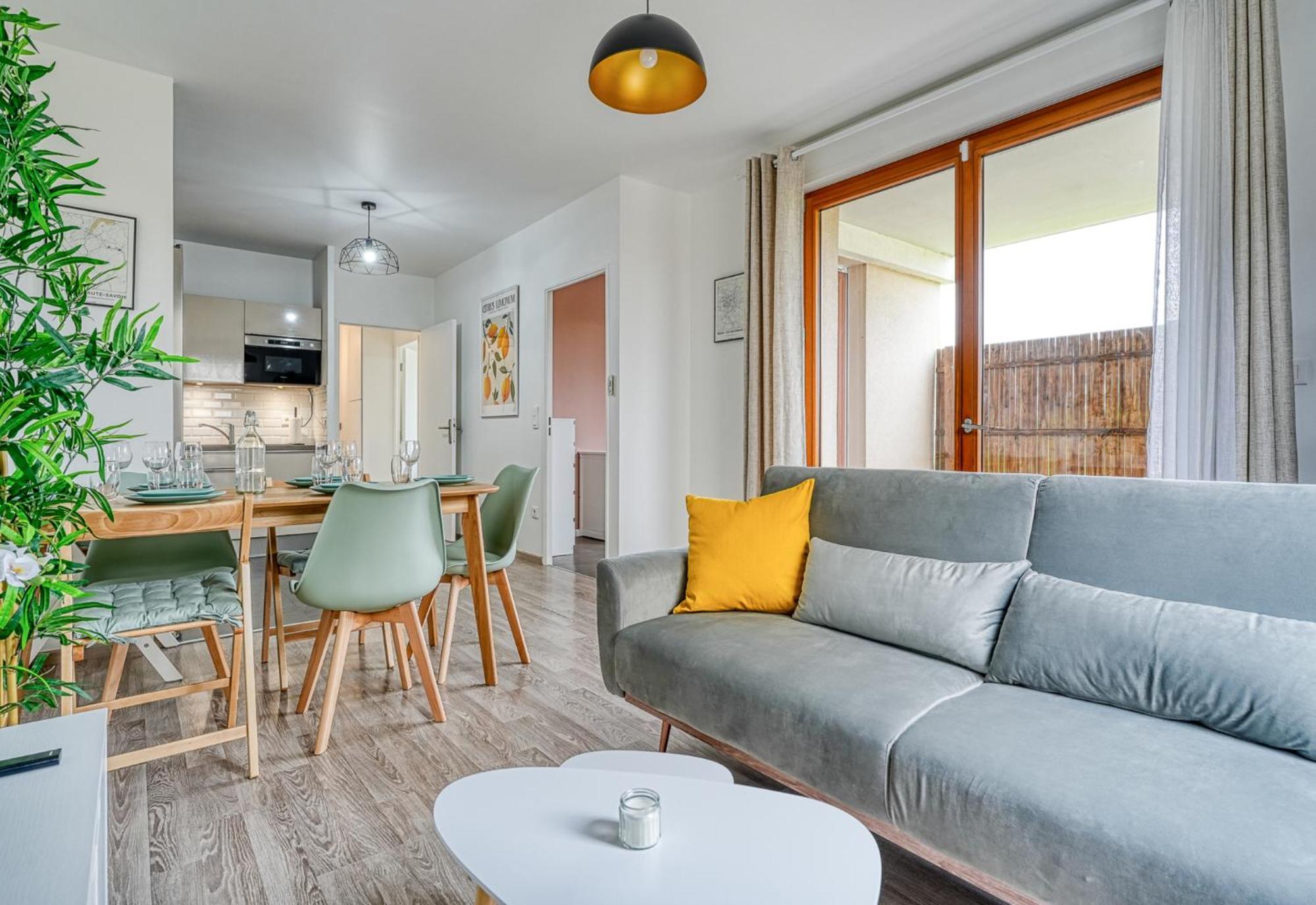 Bella Notte - 10 Min From Disneyland, Free Parking, Self Check-in, 7 Pers Apartment
